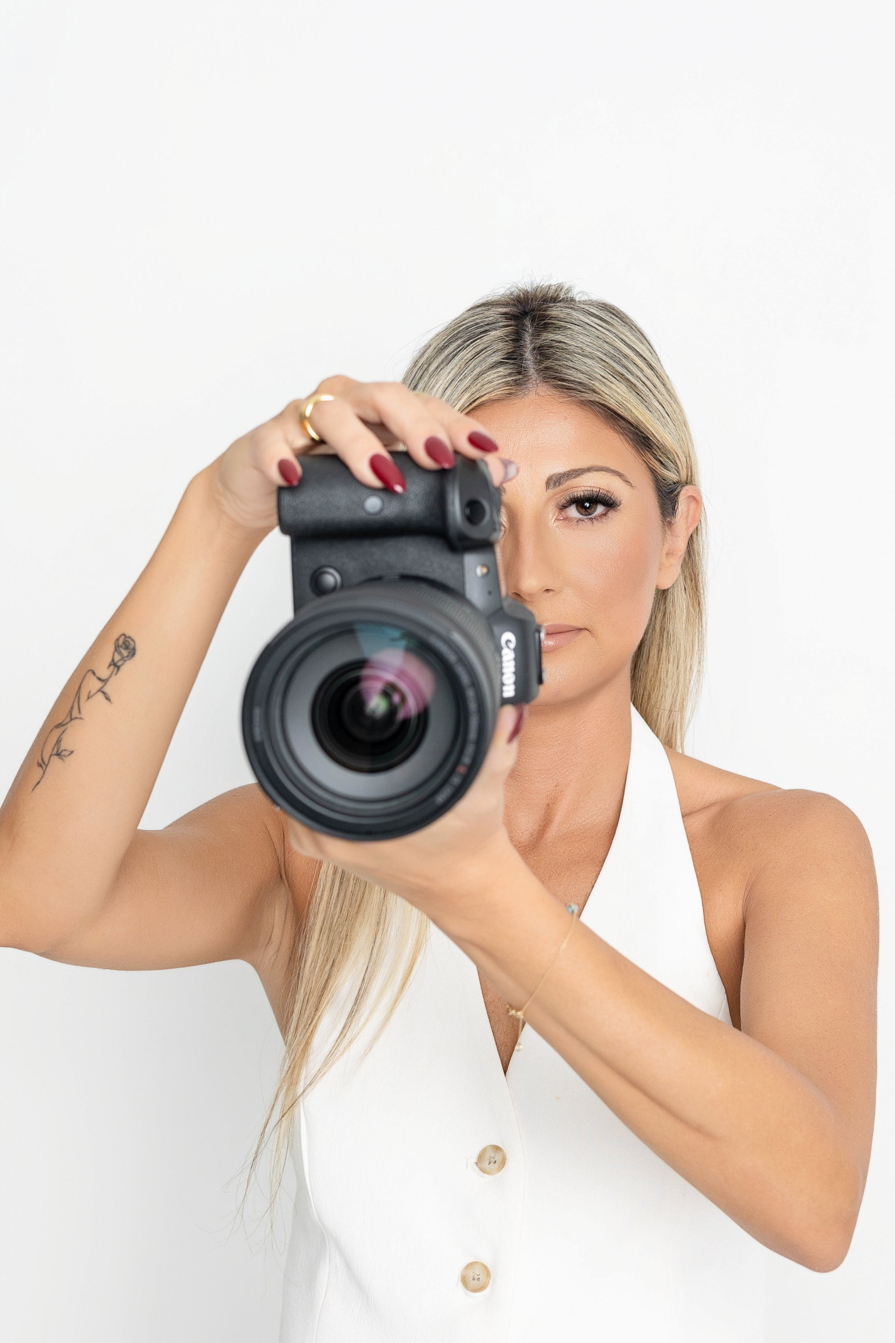 nirvana-with-camera-img